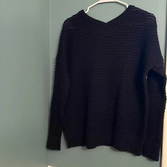 Vince women’s sweater - black- xs- vneck - wool blend - Picture 5 of 5